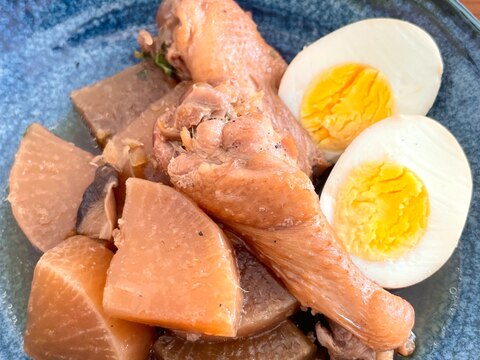 生姜香る♩鶏手羽元と大根の煮物